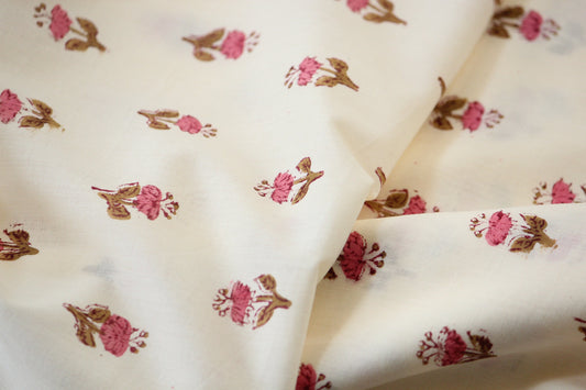 1 yard-Ditsy red with off white hand block printed cotton fabric-tote bag fabric/girls dress fabric/quilting/decor/women's dress